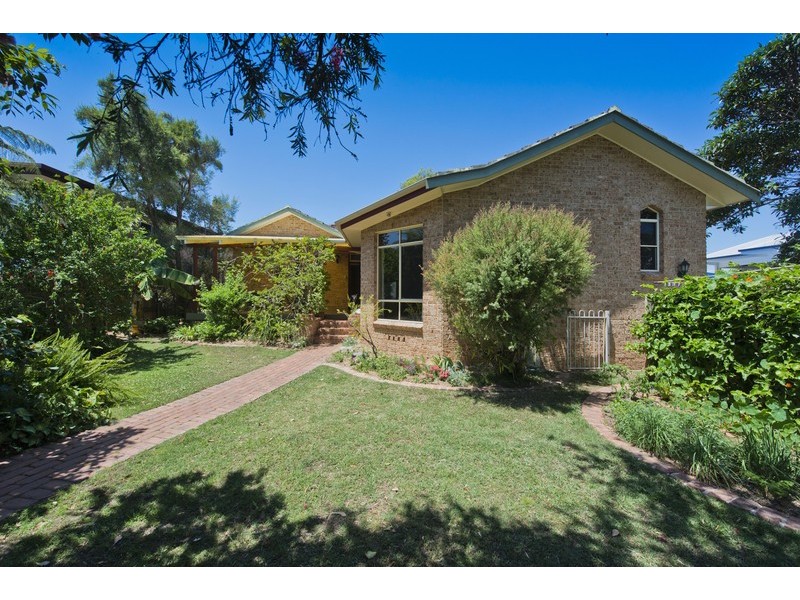 8 Dovedale St, Grafton NSW 2460