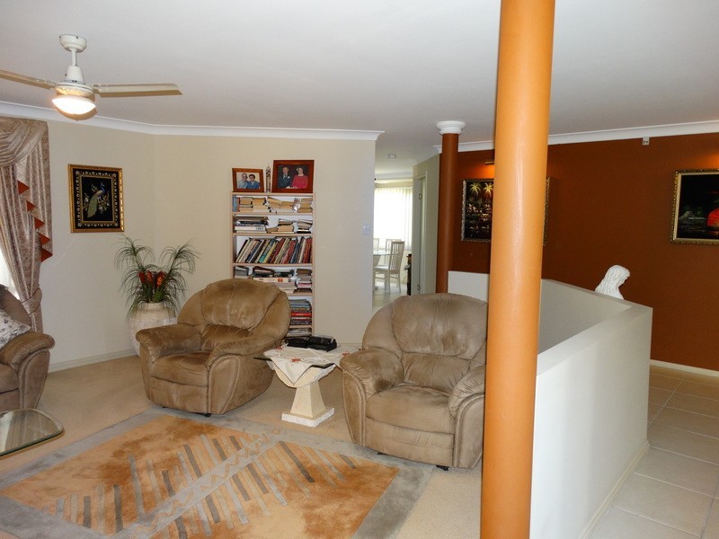 26  KANIMBLA AVE, Cooloola Cove QLD 4580