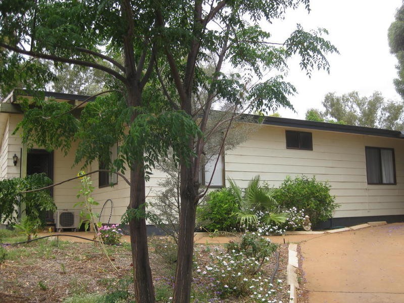 37 Hoover Street, Leonora WA 6438