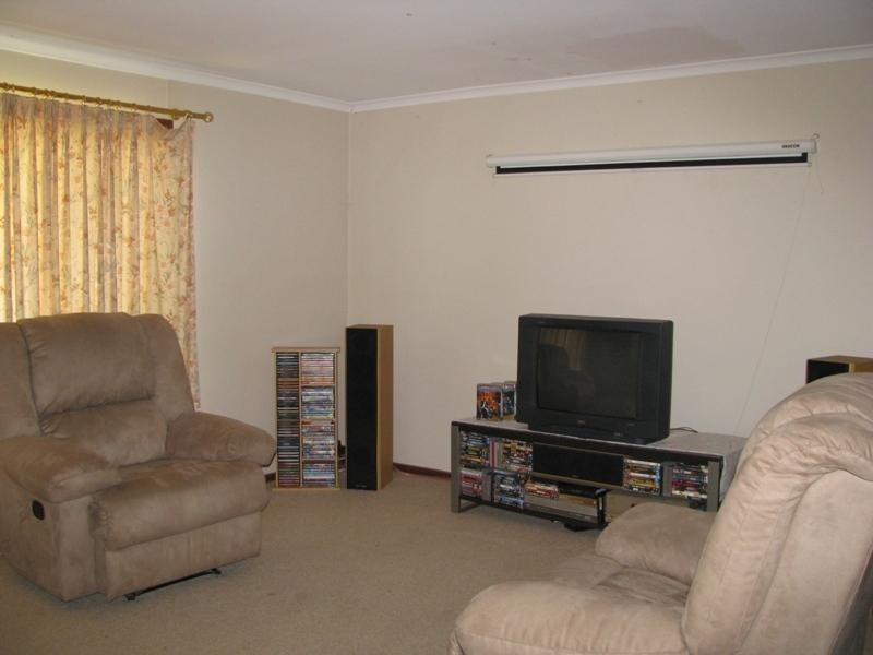 27 Cowabbie Street, Coolamon NSW 2701