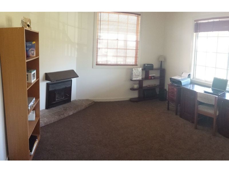 10 Narrang St, East Maitland NSW 2323