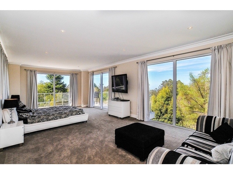 29 One Tree Hill Rd, Ferny Creek VIC 3786