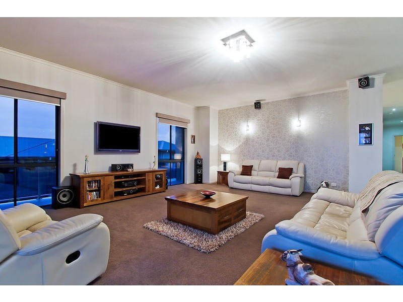 4 Koolang Crescent, Reedy Creek QLD 4227