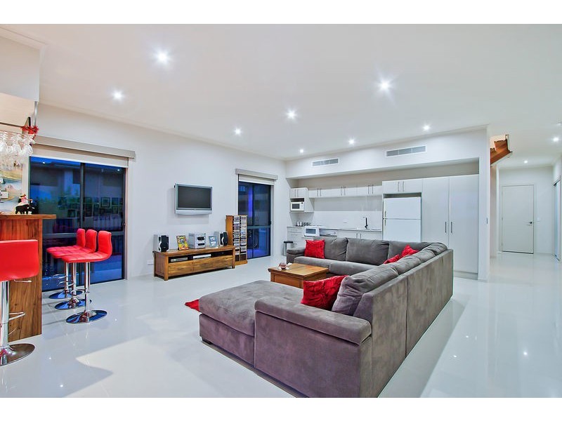 4 Koolang Crescent, Reedy Creek QLD 4227