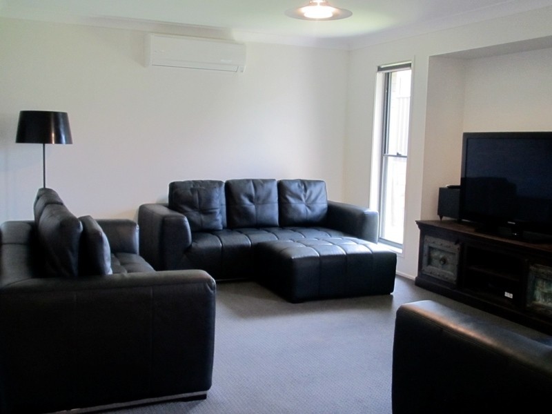 147 Northlakes Drive, Cameron Park NSW 2285