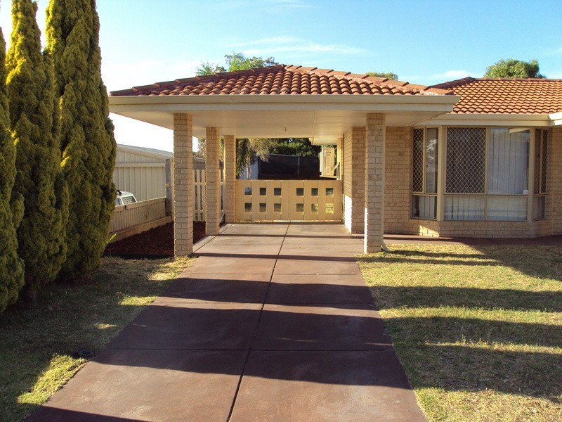 3 Willis Street, Warnbro WA 6169