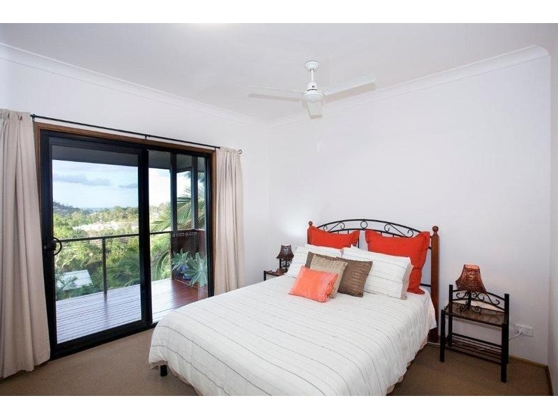 17 Country Road, Cannonvale QLD 4802