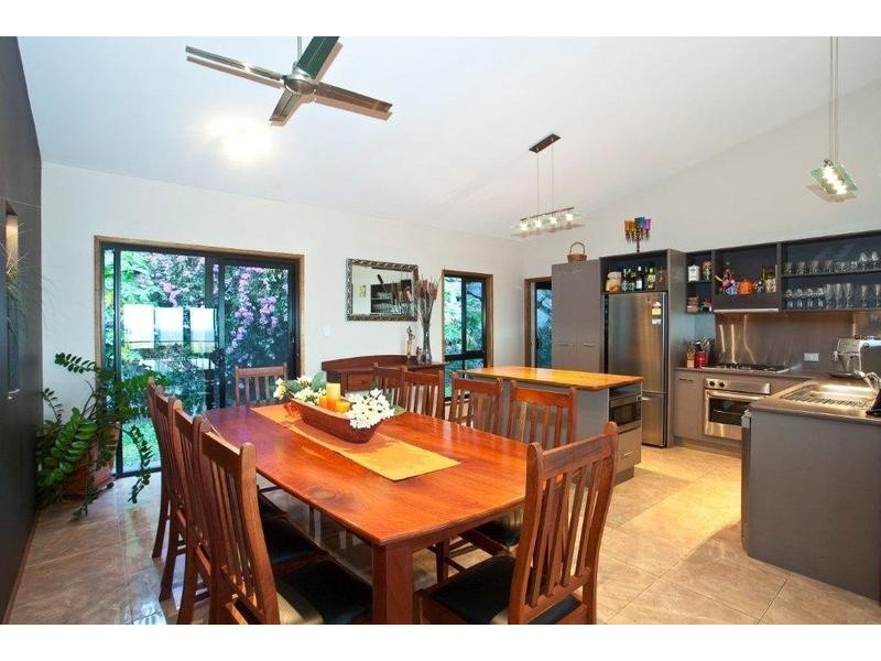 17 Country Road, Cannonvale QLD 4802