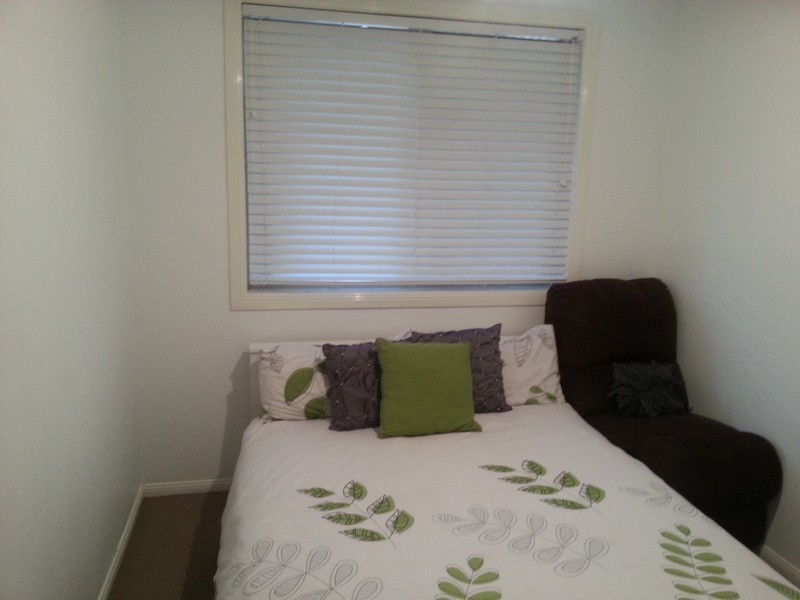 100 Highbury Dr, Redbank Plains QLD 4301