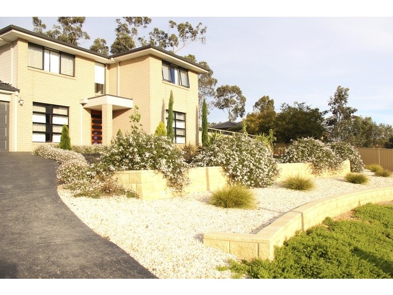 5 Saddle Court, Maiden Gully VIC 3551