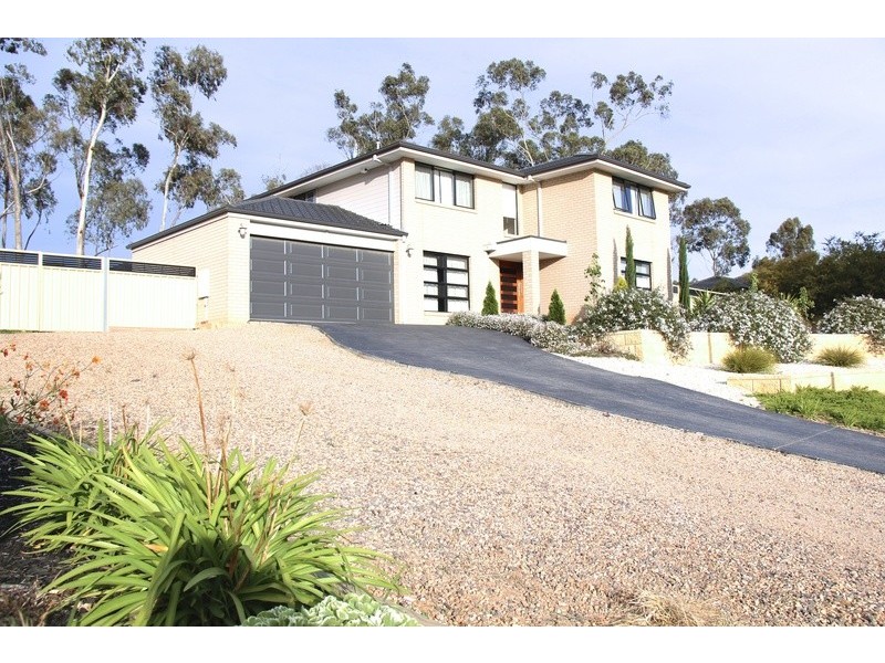 5 Saddle Court, Maiden Gully VIC 3551