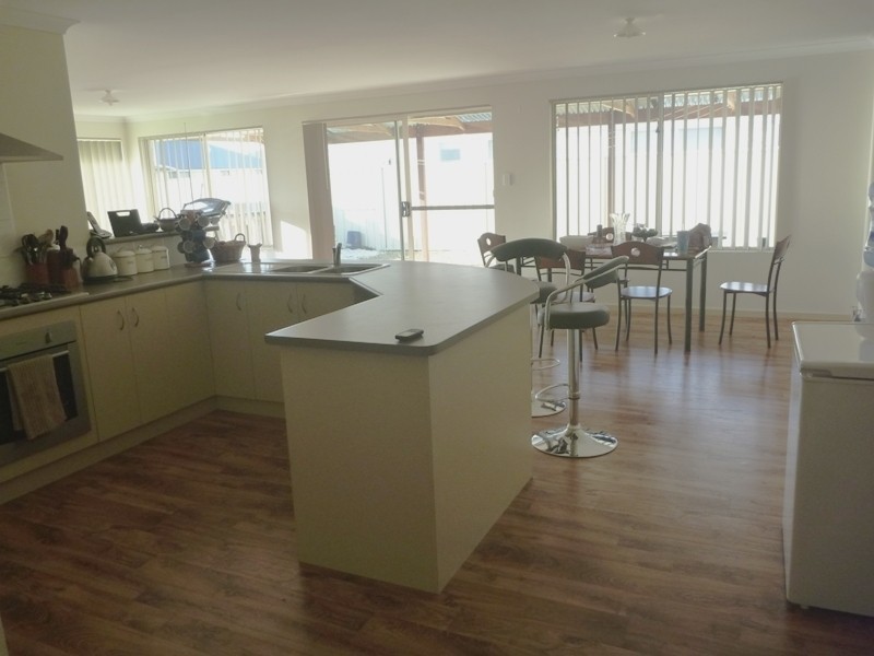 9B  McGonnell Rd, Mckail WA 6330