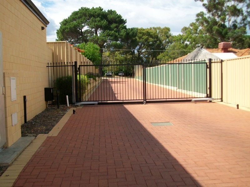 10/3071 Albany Highway, Armadale WA 6112