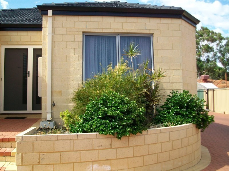 10/3071 Albany Highway, Armadale WA 6112