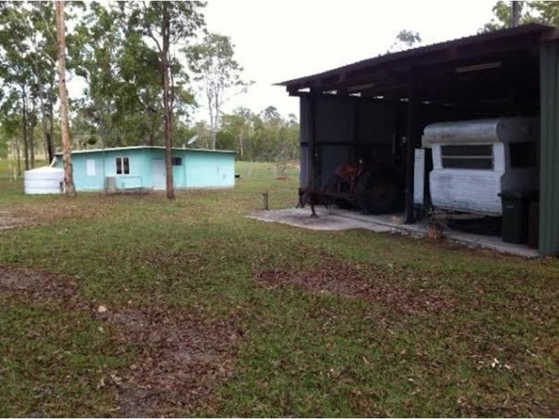 1010  Roundhill Rd, Captain Creek QLD 4677