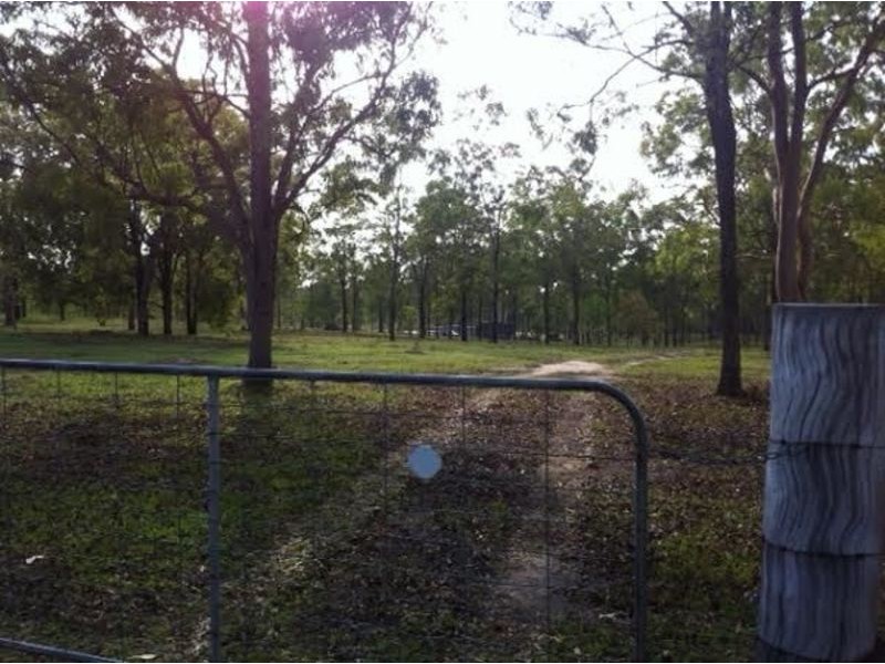 1010  Roundhill Rd, Captain Creek QLD 4677