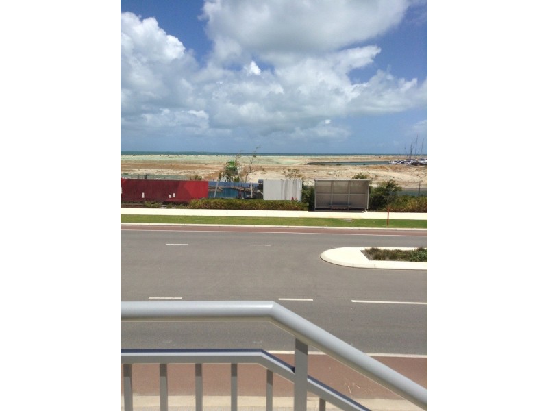 52 Orsino Boulevard, North Coogee WA 6163