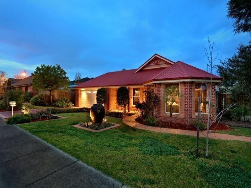 4 Ellen Road, Narre Warren South VIC 3805