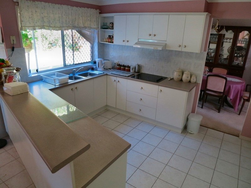 15 Frangipani Place, Stretton QLD 4116
