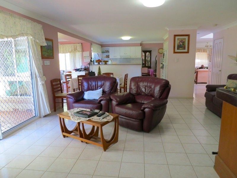 15 Frangipani Place, Stretton QLD 4116