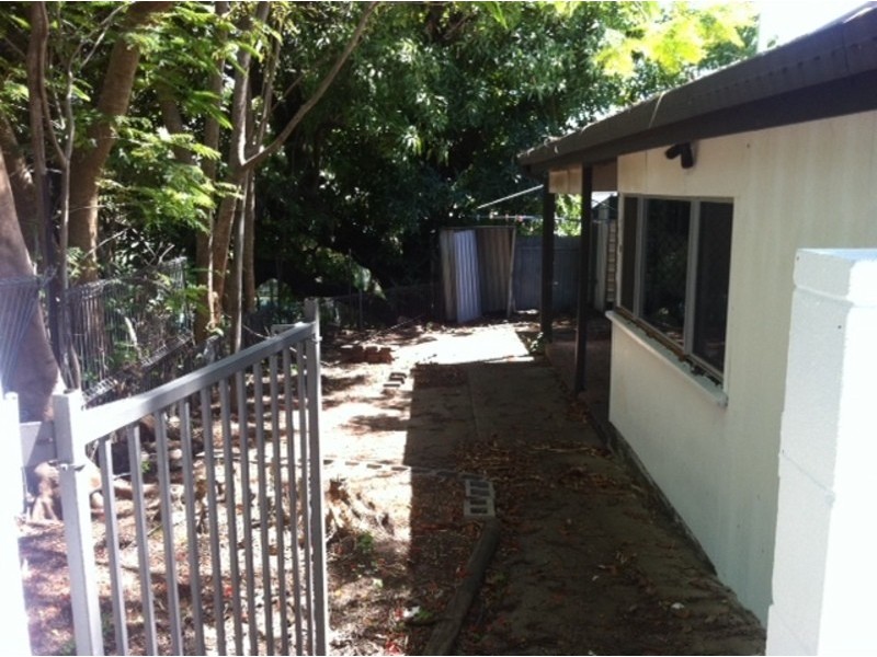 16 Stuart Street, North Ward QLD 4810