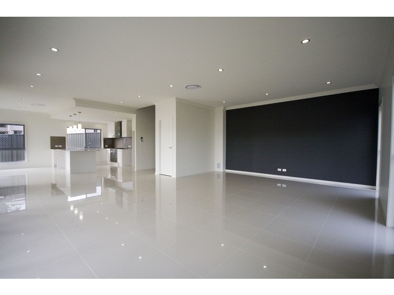 14 Baxton Place, Shailer Park QLD 4128