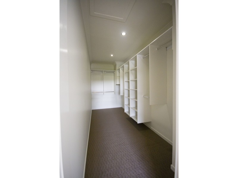 14 Baxton Place, Shailer Park QLD 4128