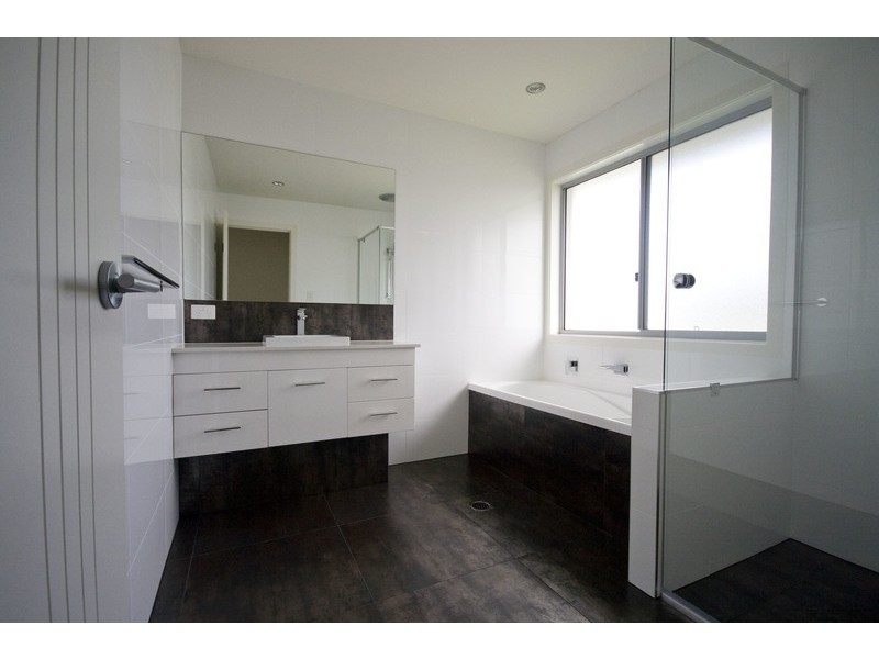 14 Baxton Place, Shailer Park QLD 4128