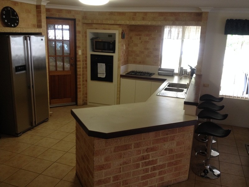 5 Parakeet Place, Greenfields WA 6210