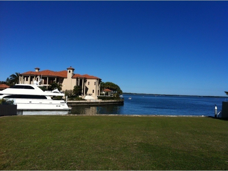 24 Brittanic Crescent, Paradise Point QLD 4216