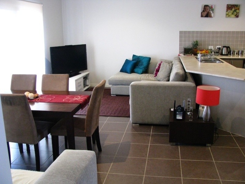 1/12 Diamantina Circuit, Pacific Pines QLD 4211