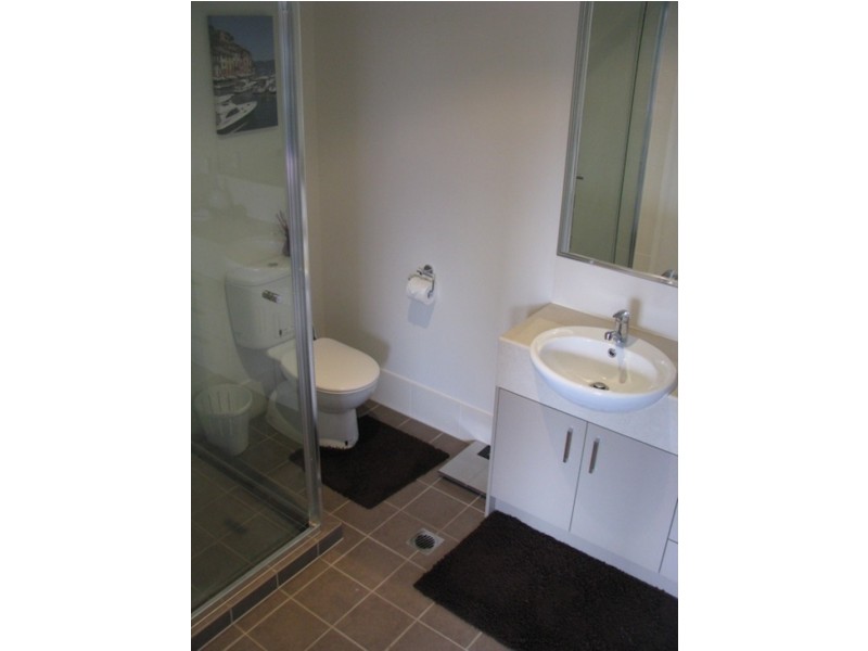 1/12 Diamantina Circuit, Pacific Pines QLD 4211