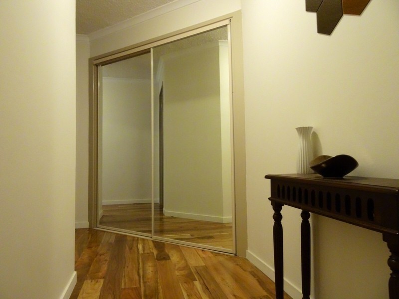 1/7-9 Aubrey St, Surfers Paradise QLD 4217