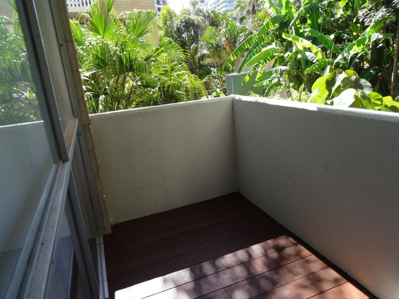 1/7-9 Aubrey St, Surfers Paradise QLD 4217