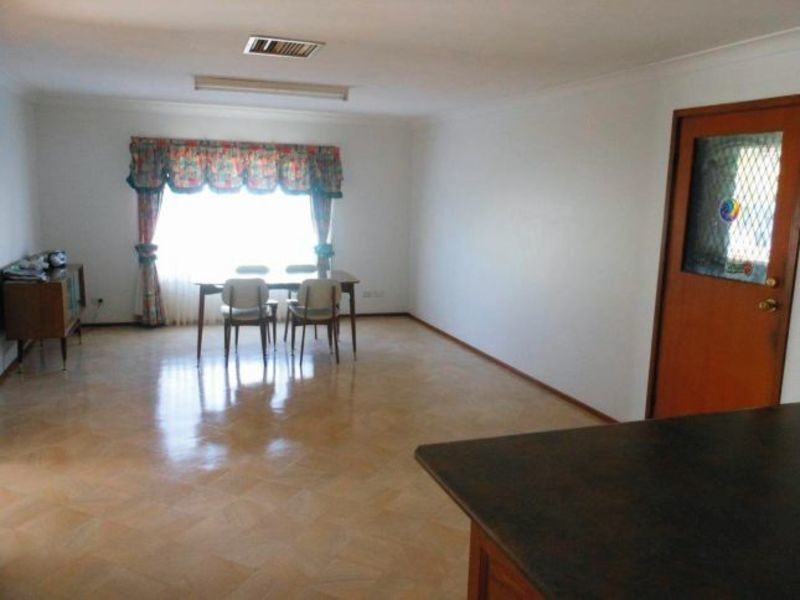 30 Tipperary Lane, Young NSW 2594