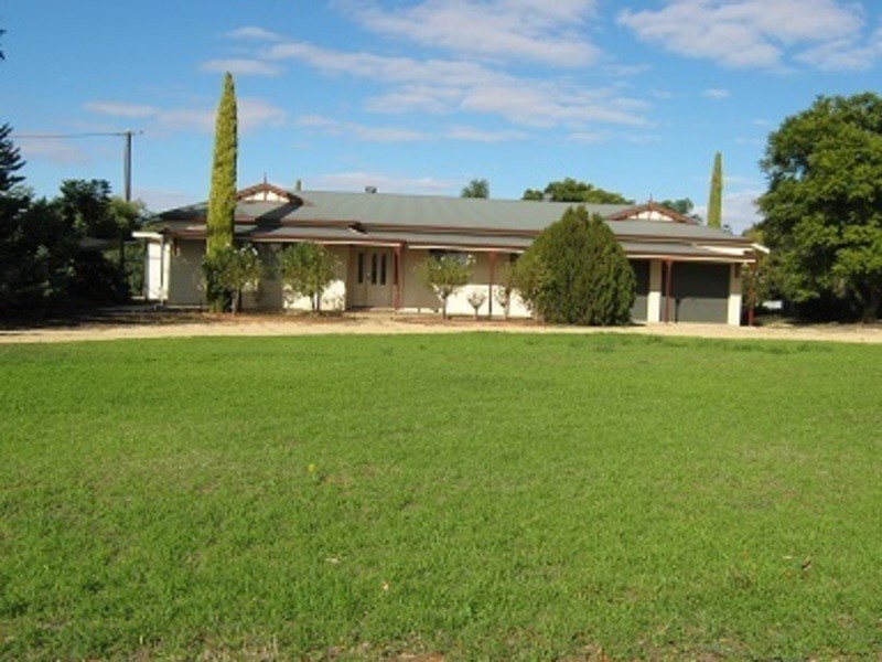 231 Newton Road, Loxton SA 5333