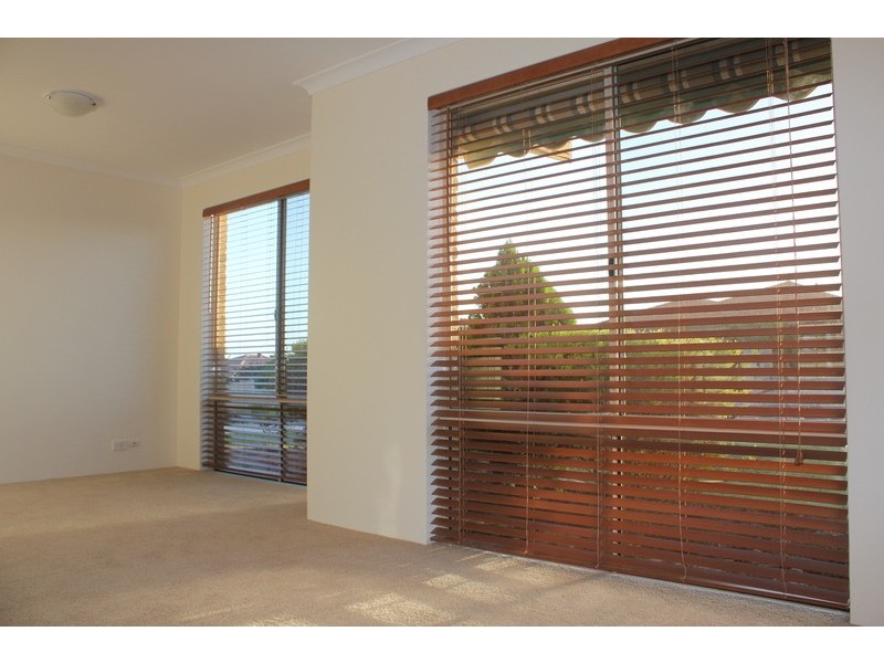 6 Gretna Court, Kinross WA 6028