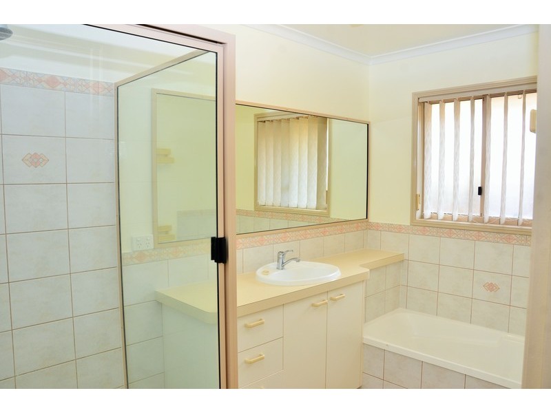 21 Southern Cross Drive, Avoca QLD 4670