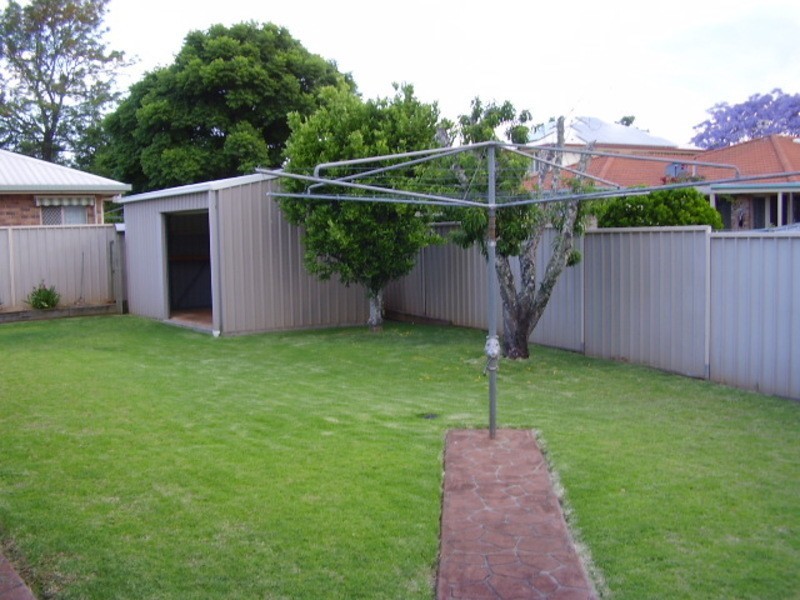 8 Dahlia Court, Middle Ridge QLD 4350