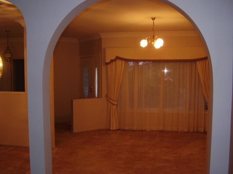 8 Dahlia Court, Middle Ridge QLD 4350