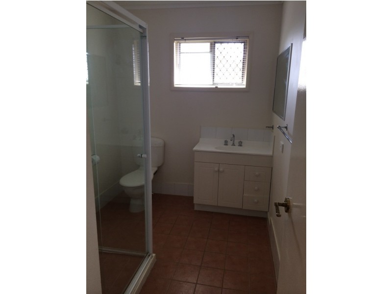 3/12 Errol Avenue, Paradise Point QLD 4216