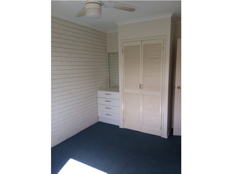 3/12 Errol Avenue, Paradise Point QLD 4216