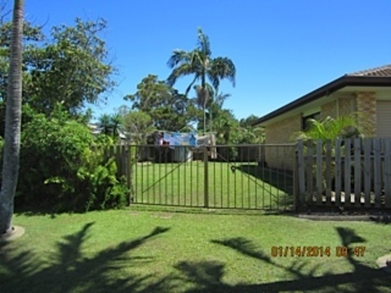 18 Linum Street, Palm Beach QLD 4221