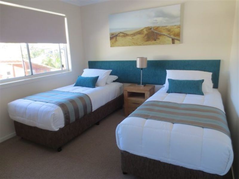 2 Beaches Village Circuit, Agnes Water QLD 4677