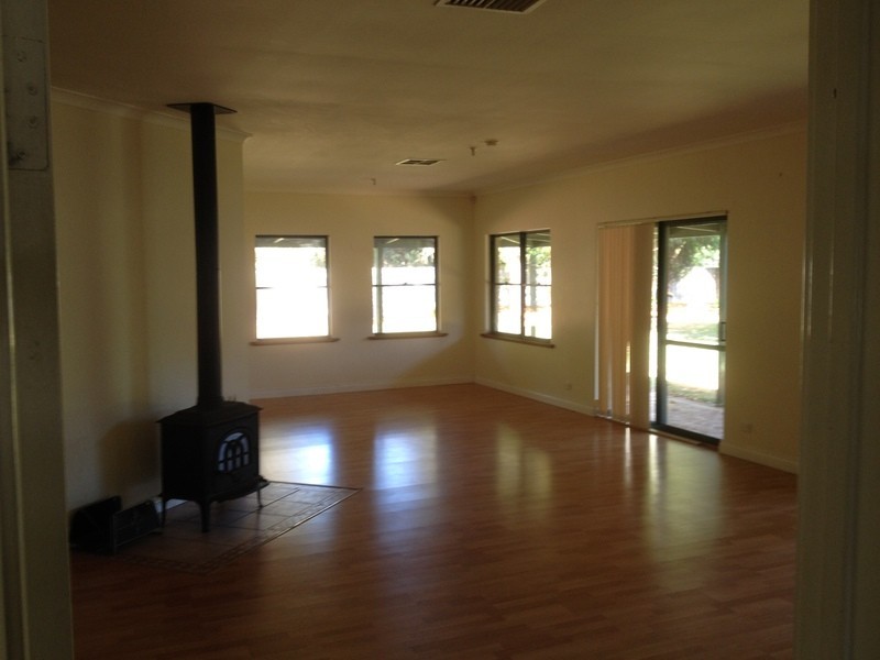 191 Lakes Rd, Greenfields WA 6210