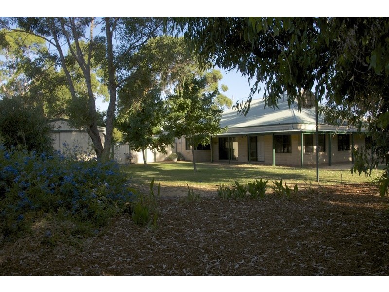 191 Lakes Rd, Greenfields WA 6210