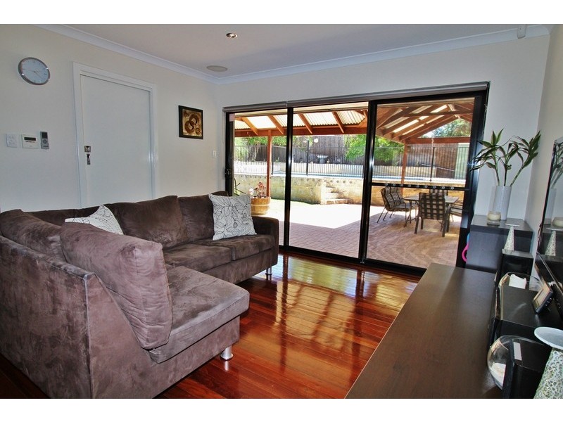 13  Lampard Street, Hamersley WA 6022