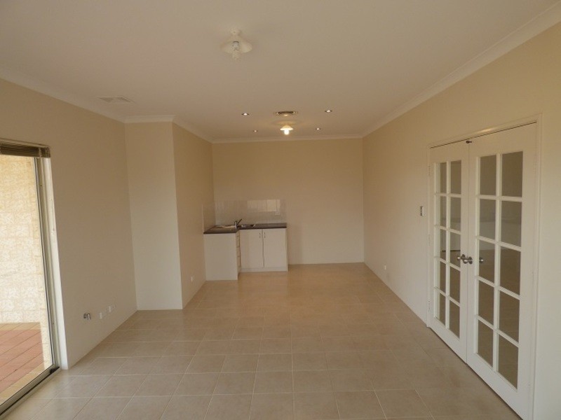 16 Maalak Turn, Dalyellup WA 6230