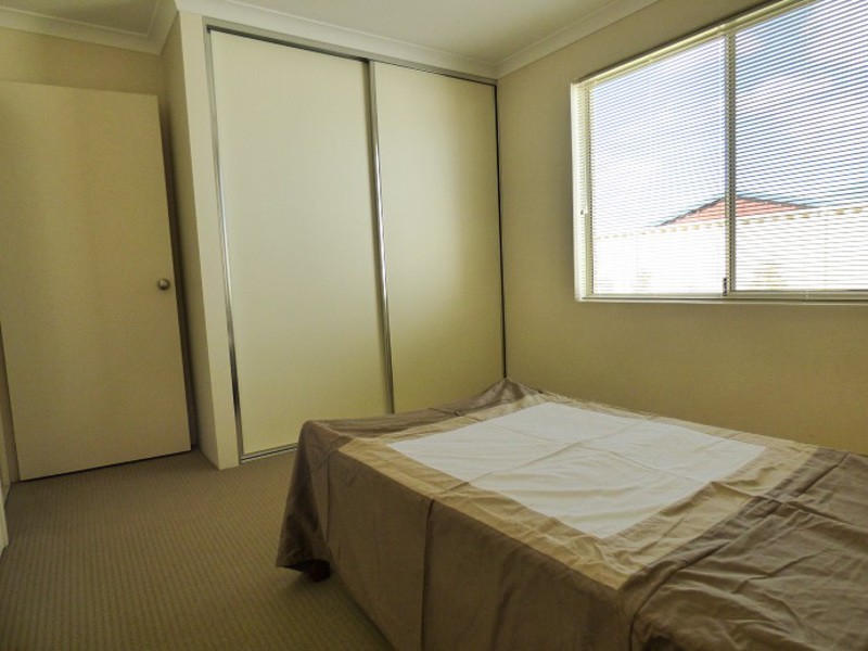 16 Maalak Turn, Dalyellup WA 6230