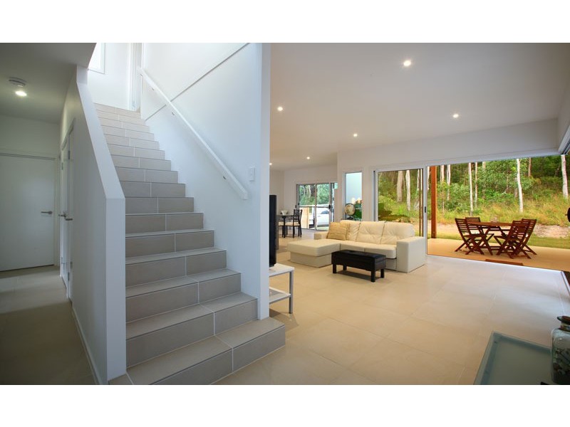 18 Mari Street, Alexandra Headland QLD 4572